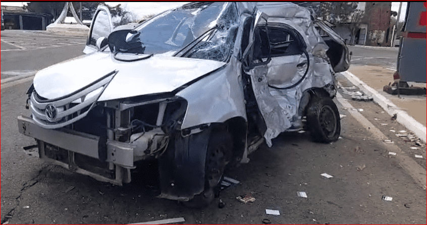 Limoeirense morre em acidente de carro em São João do Jaguaribe
