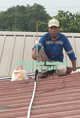 https://alindopetirbandung.blogspot.com/2021/10/toko-jual-pasang-penangkal-petir.html