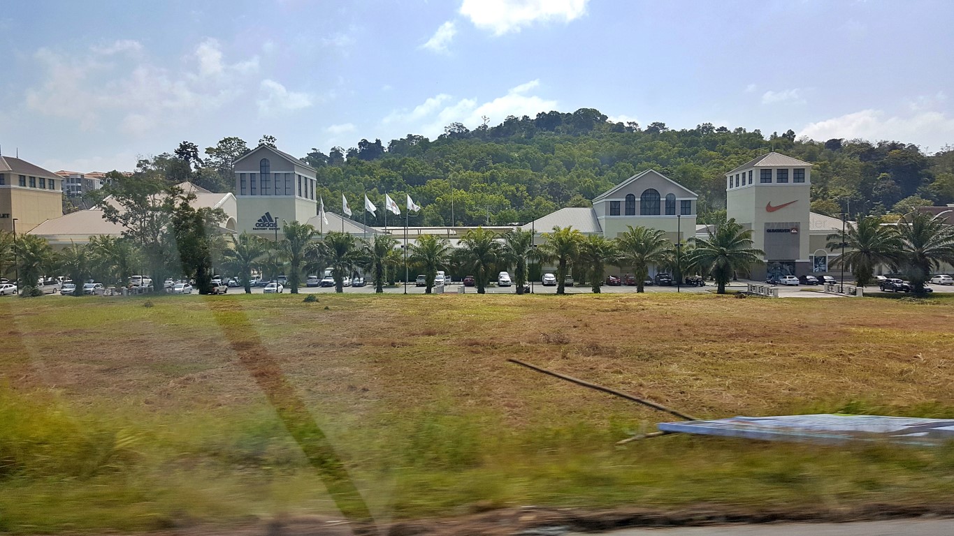 premium outlet mall phuket