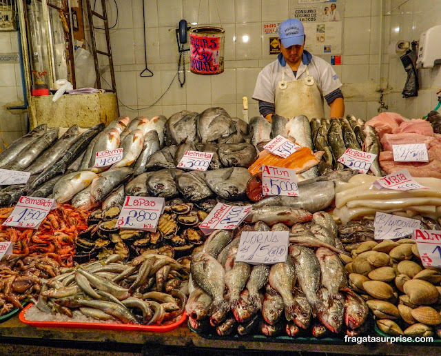 Banca de frutos do mar do Mercado de Santiago