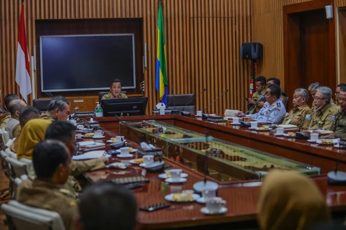 Pemkot Bandung Akselerasi Penyelesaian Keluhan Masyarakat