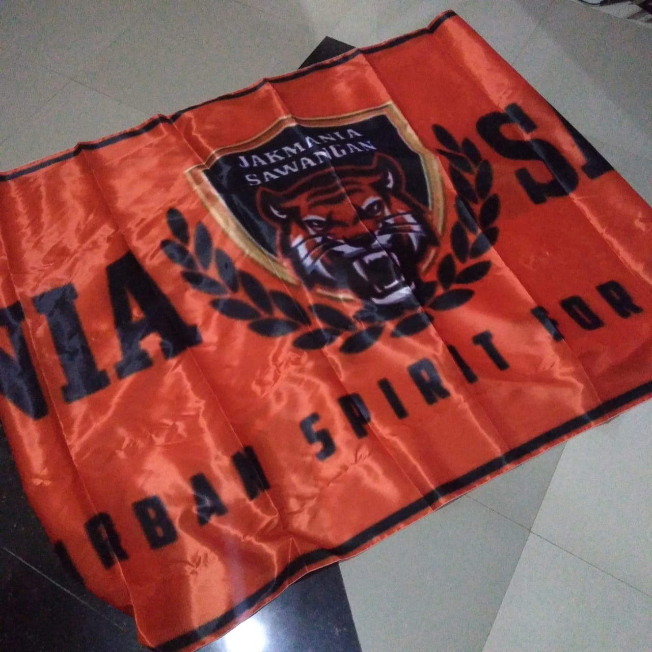 contoh bendera kain satin 4