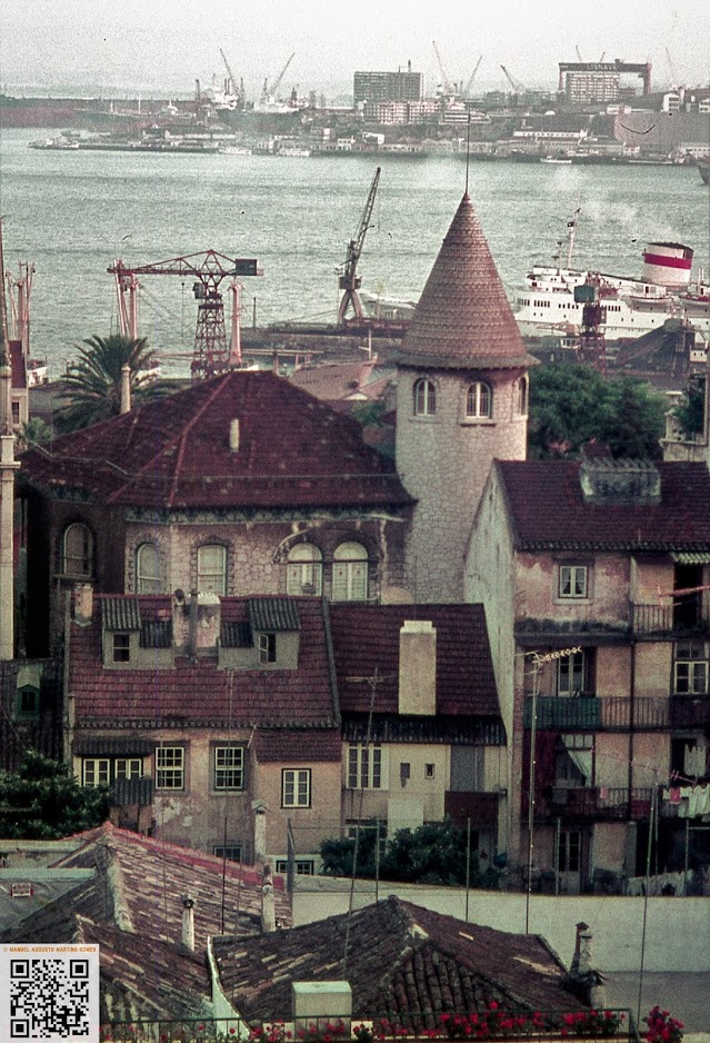 Vista de casa da Maluda em Lisboa nos finais da década de 1960 - MMG_O_060 - Fotografia de Manuel Augusto Martins Gomes. Não usar fotografias sem referência ao seu autor Manuel Augusto Martins Gomes e sem link para as páginas:  https://manuelamartinsgomes.blogspot.com/,  https://www.facebook.com/ManuelMartinsGomesMemorias,  https://www.instagram.com/manuelamartinsgomesmemorias/  Qualquer informação adicional é bem vinda. Poderão contactar-me através do endereço de email: manuelamgomes20@gmail.com