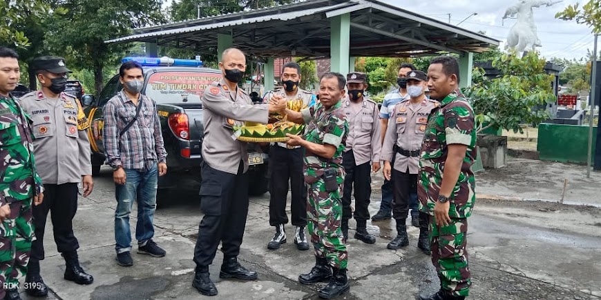 Surprise HUT TNI Ke-77, Koramil 12 Manisrenggo Di Grebek Polsek Manisrenggo