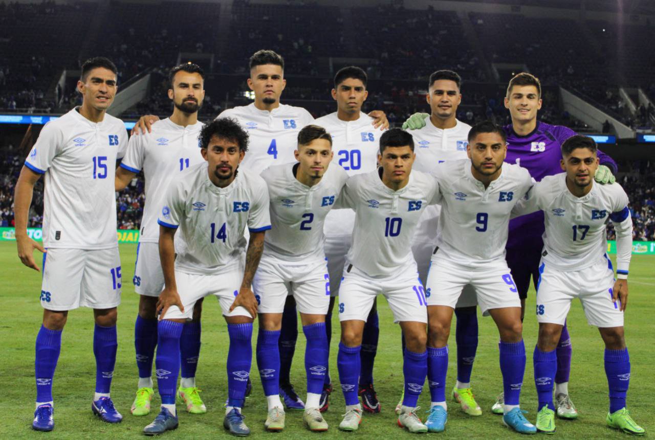 Formación de El Salvador ante Chile, amistoso disputado el 12 de diciembre de 2021