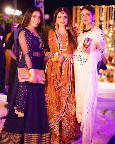 Beautiful Pictures from Kompal Iqbal Mehndi Event