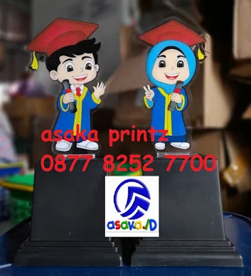 plakat wisuda tk, plakat wisuda kayu, plakat akrilik, plakat wisuda sarjana, harga plakat akrilik wisuda, plakat wisuda marmer, plakat wisuda murah, harga plakat wisuda,piala wisuda,vandel wisuda,piala wisuda paud