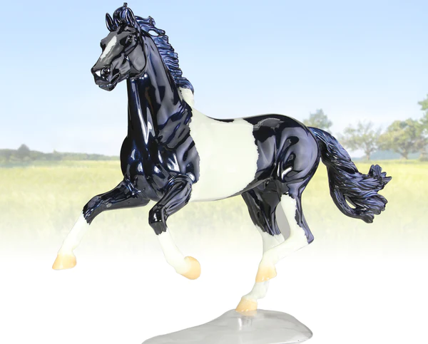 Breyer Collector Club Exclusive - Magpie - Birds of a Feather Series - Show Jumping Warmblood