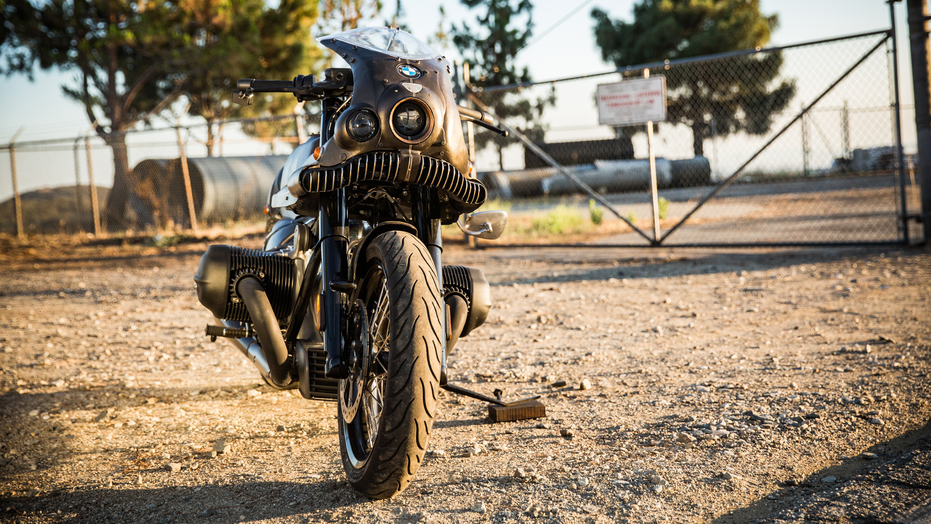 بي إم دبليو BMW Motorrad تعلن عن تدشين دراجة نارية جديدة بالتعاون مع مصمم ياباني