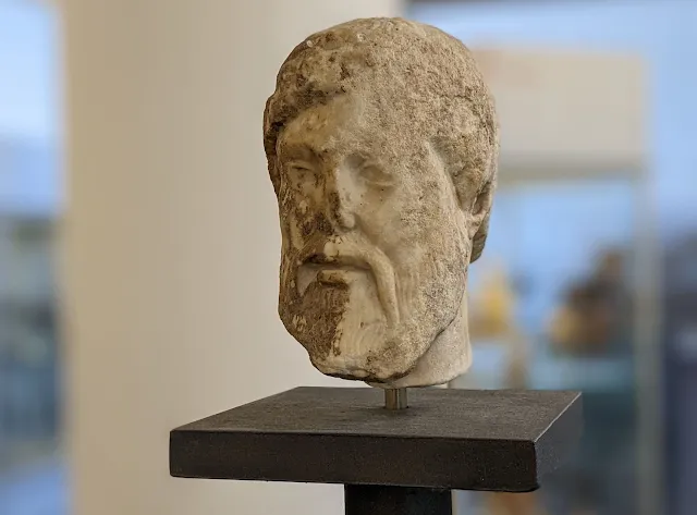 Things to do in Frankfurt: Roman head at Frankfurt Archeological Museum