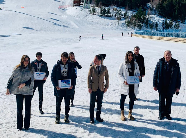 Avui el Cap de Govern d’Andorra, la ministre Sílvia Riva i el secretari d’estat d’esports Justo Ruiz han rebut als atletes participants en els jocs olímpics d’hivern Beijing 2022.