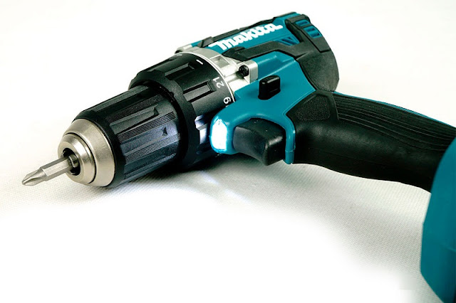 Máy khoan vặn vít dùng pin Makita DDF484Z 18V