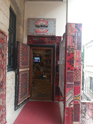 Entrance to " RUG GALLERY " the largest Carpet shop in Icheri Sheher