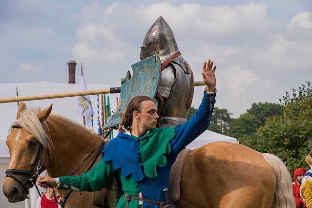 Фото с рыцарских фестивалей "Битва на Неве"