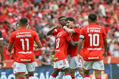 Internacional humilha o Santos e aplica maior goleada do Brasileirão