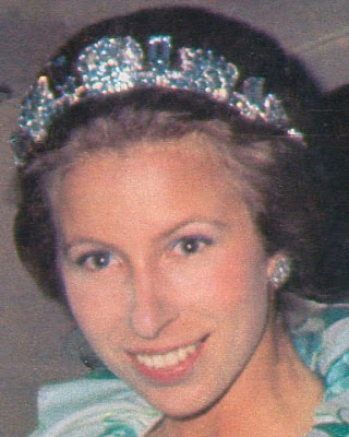 aquamarine pine flower tiara cartier queen elizabeth united kingdom princess anne