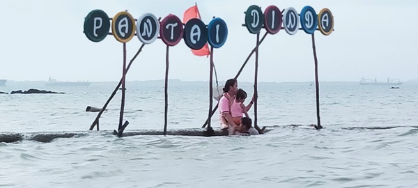 Pantai Dinda Bintan Wisata Lokal Eksotis Diminati Wisatawan