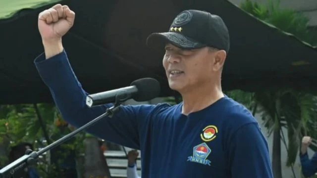 Serbuan Maritim Koarmada RI: Kolaborasi Bersih Pantai dan Ketahanan Pangan di Muara Angke