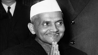 10 Lines on Lal Bahadur Shastri In Hindi