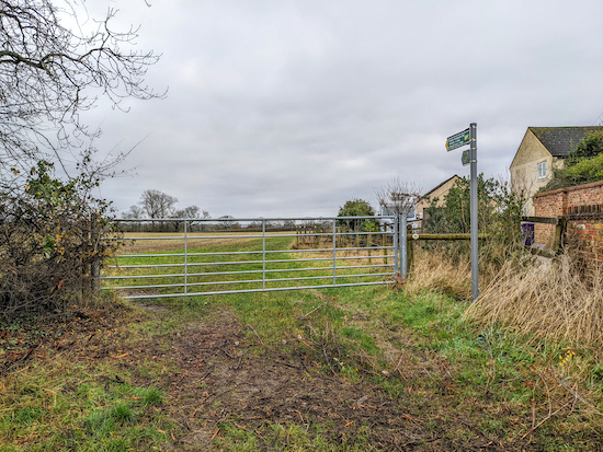 Turn right on Weston footpath 10