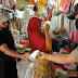 Ajak Masyarakat Berdisiplin Menerapkan Prokes, Para Babinsa Keliling Pasar Desa Pucakwangi