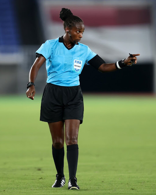 Rwandan referee Salima Mukansanga first woman to officiate African cup in history photo