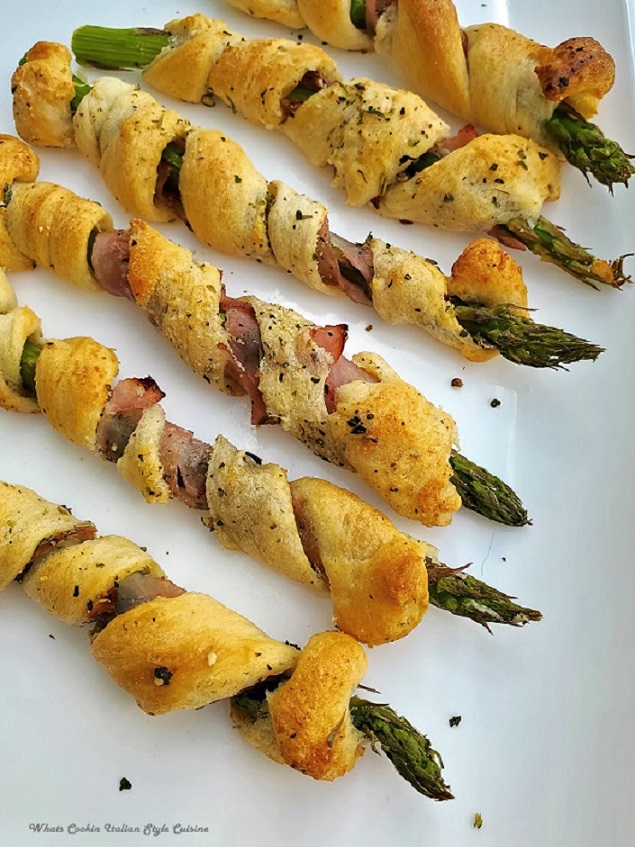 proscuitto wrapped asparagus spears