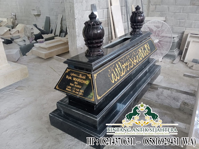 Makam Granit Hitam Islam