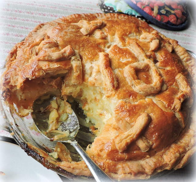 Cheese, potato and onion pie