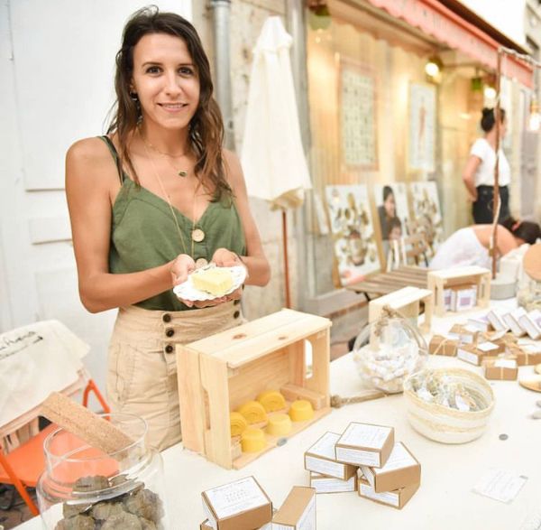 Marion Cardinale, fondatrice de la marque de cosmétiques solides et zéro déchet Atypique Provence