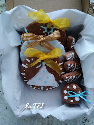 Biscotti speziati di Natale da regalare