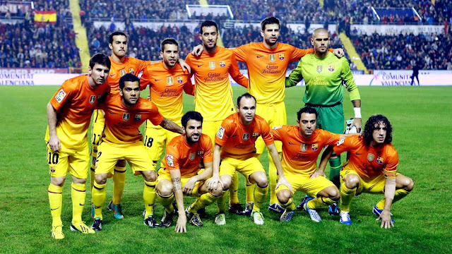 F. C. BARCELONA. Temporada 2012-13. Pedro, Jordi Alba, Busquets, Piqué y Víctor Valdés. Messi, Alves, Cesc Fábregas, Iniesta, Xavi y Puyol. LEVANTE U. D. 0 F. C. BARCELONA 4 Domingo 25/11/2012. Campeonato de Liga de 1ª División, jornada 13. Valencia, estadio Ciutat de Valencia