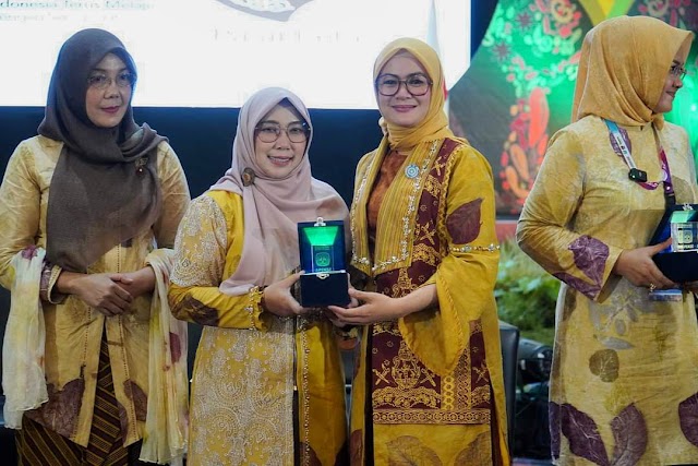 Hj Siti Wasilah Paparkan Program Kota Kita Ramah Keluarga (KKRK) di Sarasehan Istri Walikota Anggota APEKSI Tahun 2023