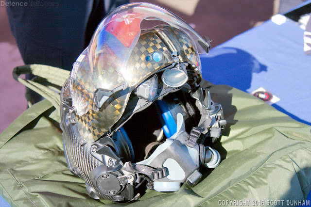 SI VIS PACEM, PARA BELLUM: Il nuovo casco NGFWH dell'USAF alleggerirà il  capo dei piloti a “9 G”?
