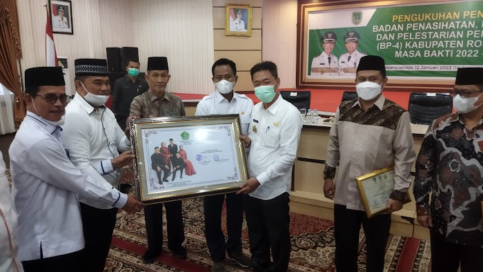 Tekan Angka Penceraiandi Rohil, Bupati Rohil Minta BP-4 Bekerja Sampai ke Desa 