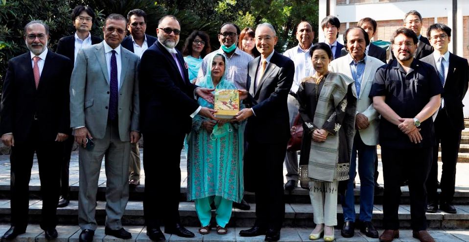 Ambassador MATSUDA greets PJLF for publishing Urdu translation of Japanese novel