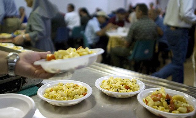 Natale: mercoledì 22 dicembre ai nuovi poveri il miglior cibo italiano