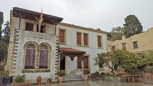 Το Ηγουμενείο της Μονής Αγ. Γεωργίου Επανωσήφη [Credit: Περιφέρεια Κρήτης]