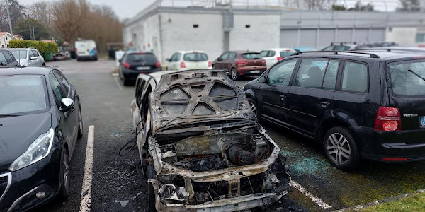 Lormont (Gironde) : la voiture d’un professeur incendiée sur le parking du collège