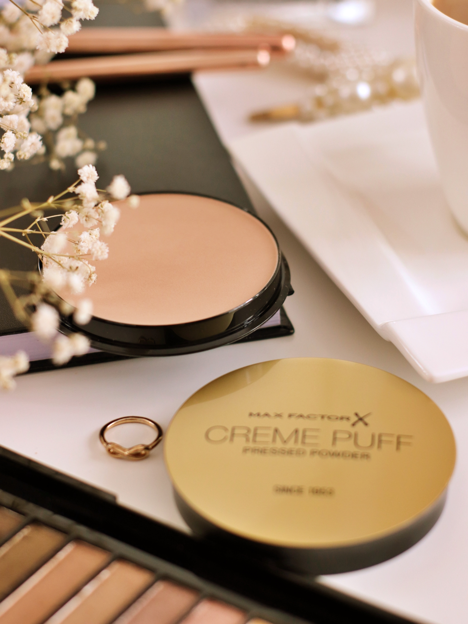 Puder w kompakcie Max Factor Creme Puff