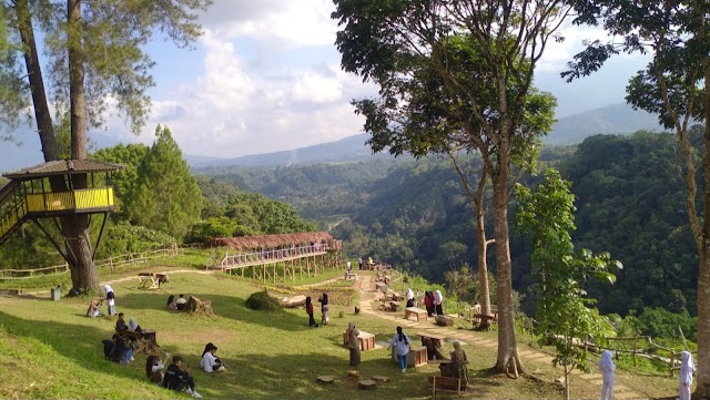 Ismail Yarindo Dorong Benahi Taman Panorama untuk Meningkatkan Ekonomi Lokal.