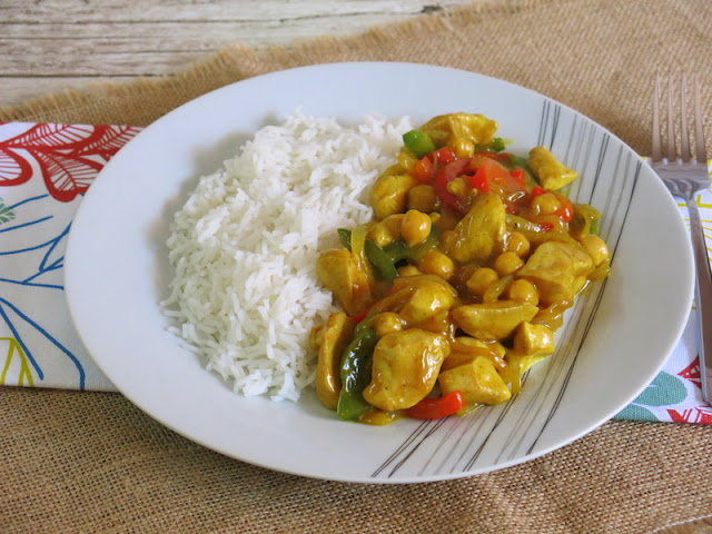 CURRY DE POLLO CON GARBANZOS