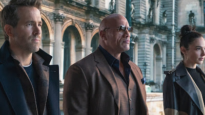 Red Notice Dwayne Johnson Ryan Reynolds Gal Gadot Movie Image