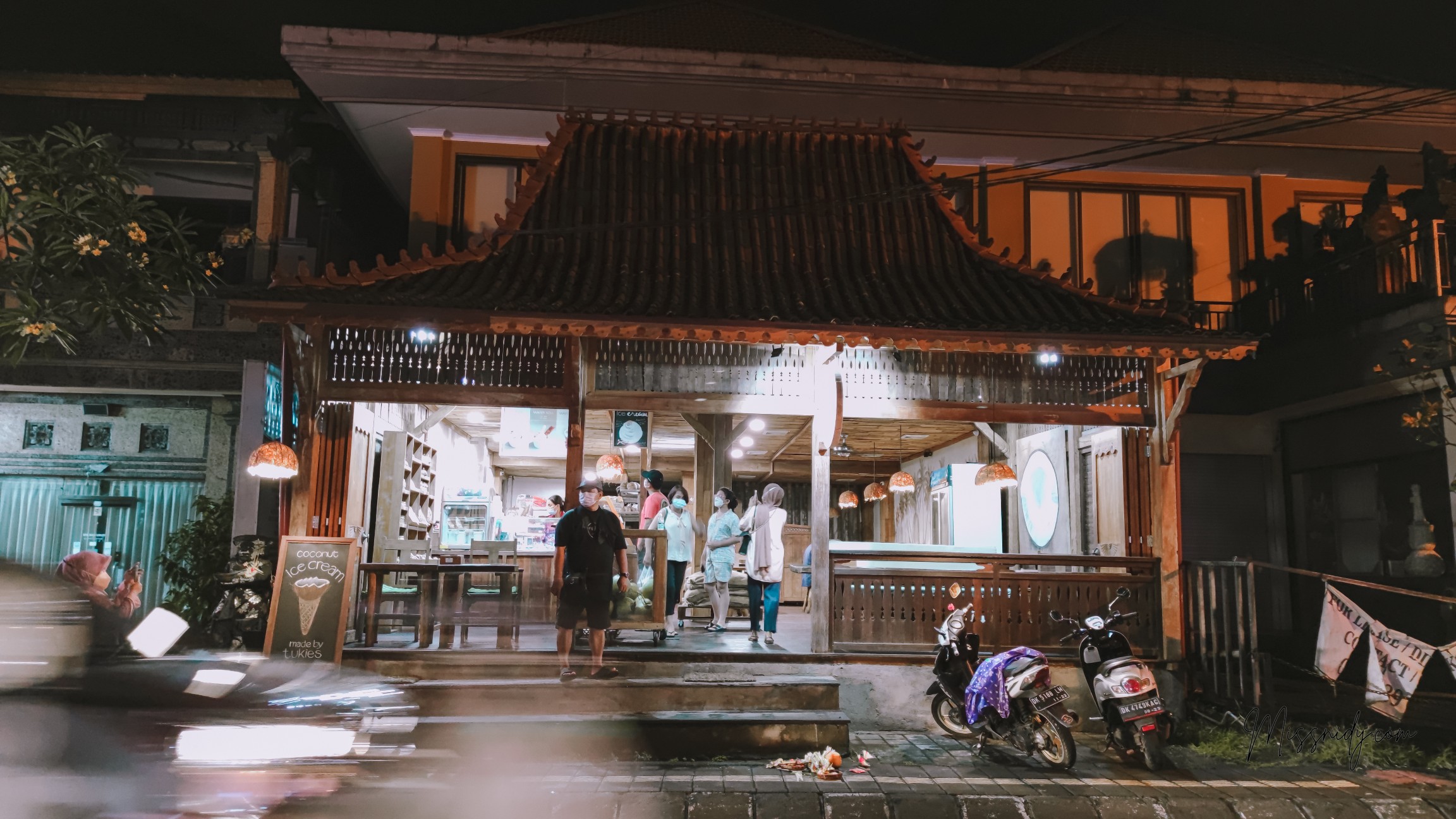 lokasi tukies coconut shop di ubud