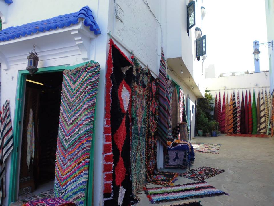 Bazar en la Medina de Asilah (@mibaulviajero)