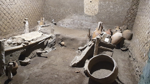 Slave room discovered at the Civita Giuliana villa north of Pompeii