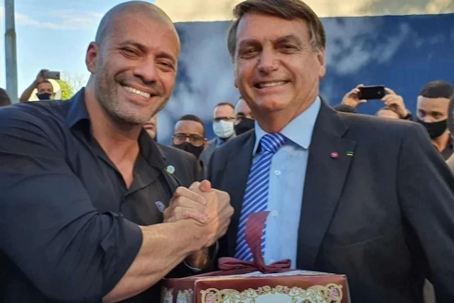 A estratégia política de Bolsonaro por trás do perdão de Daniel Silveira, por Sérgio Batalha