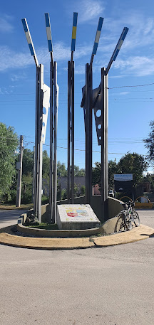 Escultura sobre rotonda