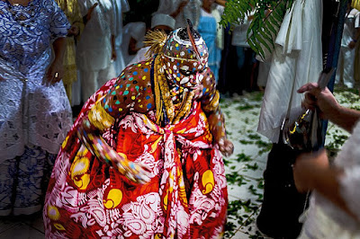 saida de santo - orixa - Iaô - yawo - candomble - festa - feitura