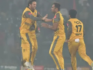 Azam Khan's mission incomplete, Peshawar Zalmi beat Islamabad United by 10 runs